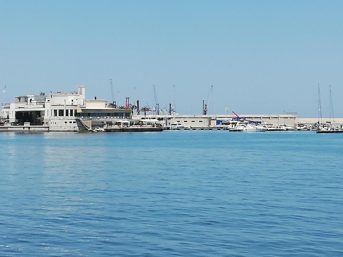 De Rossi Holiday Bari Bagian luar foto